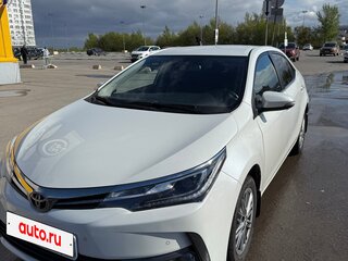 2018 Toyota Corolla XI (E160, E170, E180) Рестайлинг 1, белый, 1800000 рублей, вид 4