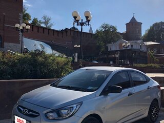 2012 Hyundai Solaris I, серебристый, 850000 рублей, вид 1
