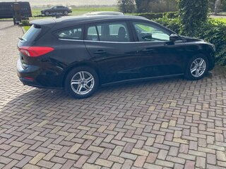 2019 Ford Focus Active IV, чёрный, 1450000 рублей, вид 3