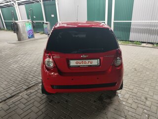 2009 Chevrolet Aveo I Рестайлинг, красный, 500000 рублей, вид 3