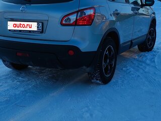 2010 Nissan Qashqai I Рестайлинг, серебристый, 1000000 рублей, вид 3