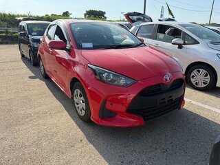2021 Toyota Yaris IV, красный, 699776 рублей, вид 2