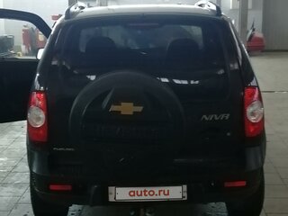 2011 Chevrolet Niva I Рестайлинг, коричневый, 750000 рублей, вид 3