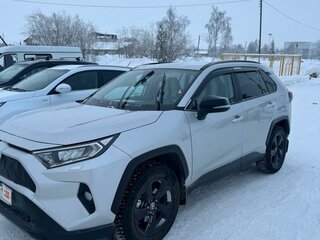 2020 Toyota RAV4 V (XA50), серебристый, 4200000 рублей, вид 1