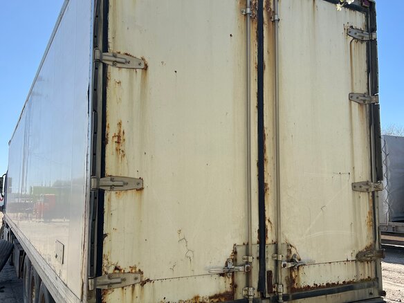 1993 Schmitz Cargobull SCF, белый, 650000 рублей - вид 5