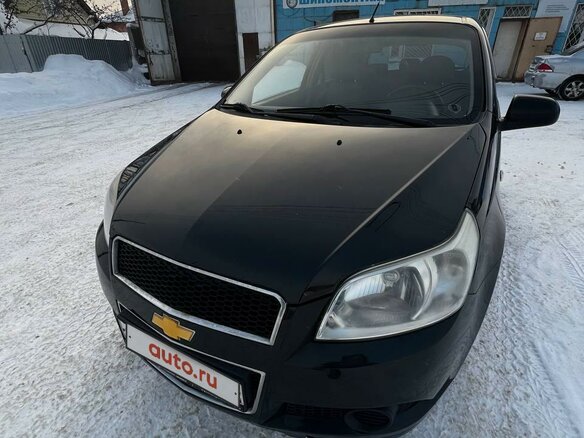 2010 Chevrolet Aveo I Рестайлинг, чёрный, 600000 рублей - вид 1