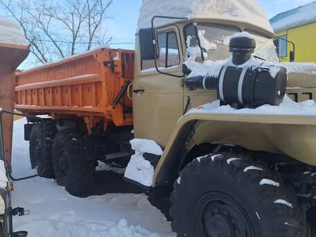 1994 Урал 5557, бежевый, 2100000 рублей, вид 1