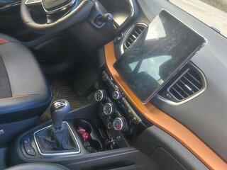 2023 Lada (ВАЗ) Vesta Cross I Рестайлинг (NG), белый, 1800000 рублей, вид 4
