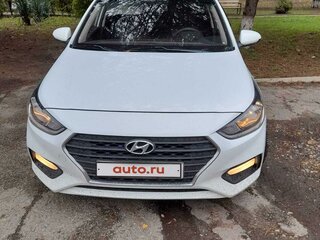 2017 Hyundai Solaris II, белый, 1350000 рублей, вид 3