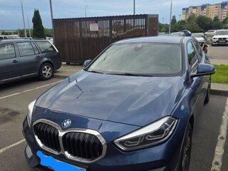 2021 BMW 1 серии 118i III (F40), синий, 2295000 рублей, вид 1