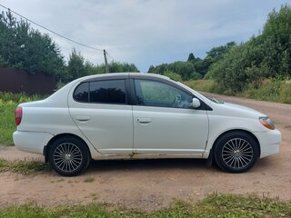 2000 Toyota Platz, белый, 280000 рублей, вид 2