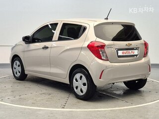 2022 Chevrolet Spark IV Рестайлинг, белый, 1030000 рублей, вид 3