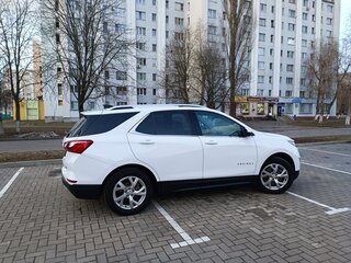 2020 Chevrolet Equinox III, белый, 1850000 рублей, вид 3