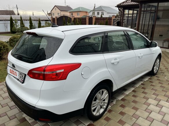 2018 Ford Focus III Рестайлинг, белый, 1200000 рублей - вид 1
