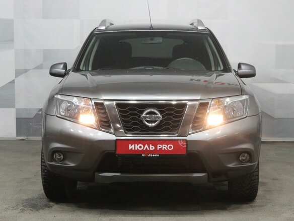 2015 Nissan Terrano III (D10), серый, 1350000 рублей