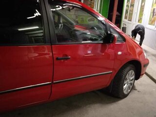2004 Ford Galaxy I Рестайлинг, красный, 1150000 рублей, вид 3