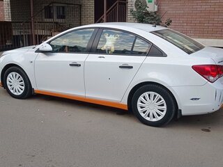 2010 Chevrolet Cruze I, белый, 650000 рублей, вид 3