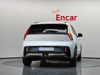 2026 Kia Niro II Рестайлинг, белый, 3230000 рублей, вид 2