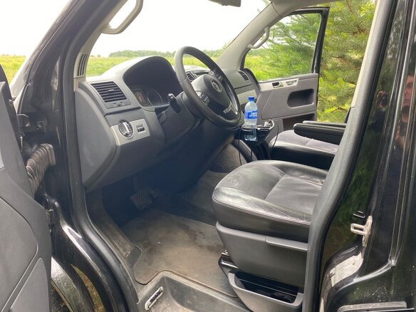 2012 Volkswagen Multivan T5 Рестайлинг, чёрный, 2100000 рублей - вид 11