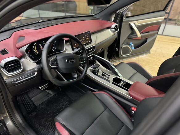 2024 Geely Coolray I, серый, 2400000 рублей - вид 9