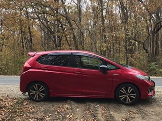 2018 Honda Fit III Рестайлинг, красный, 1495000 рублей, вид 5