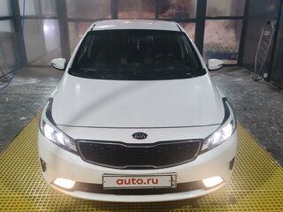 2018 Kia Cerato III Рестайлинг (Classic), белый, 1600000 рублей, вид 3