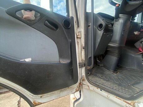 2003 Mercedes-Benz Axor, белый, 1750000 рублей, вид 4