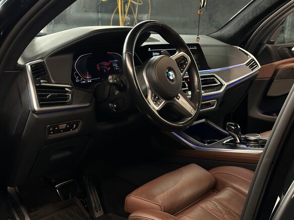 2021 BMW X7 30d I (G07), чёрный, 11990000 рублей - вид 6