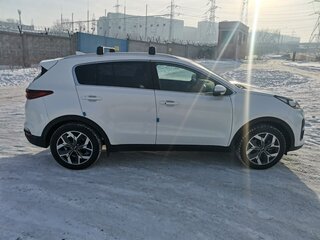 2019 Kia Sportage IV Рестайлинг, белый, 2400000 рублей, вид 3