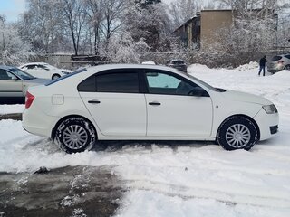 2015 Skoda Rapid I, белый, 880000 рублей, вид 4