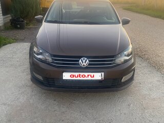 2016 Volkswagen Polo V Рестайлинг, коричневый, 495000 рублей, вид 2
