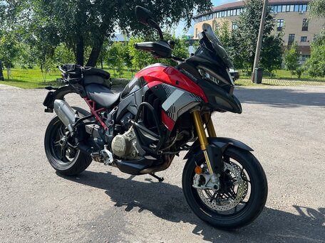 2025 Ducati Multistrada V4, красный, 3600000 рублей, вид 4