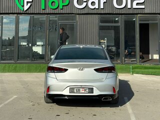 2019 Hyundai Sonata VII (LF) Рестайлинг, серебристый, 2000000 рублей, вид 5