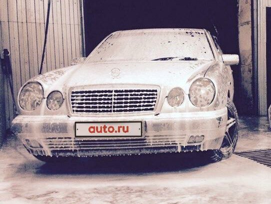 1997 Mercedes-Benz E-Класс 200 II (W210, S210), серебристый, 400000 рублей - вид 1