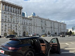 2018 Porsche Panamera 4 Sport Turismo II, серый, 6300000 рублей, вид 4