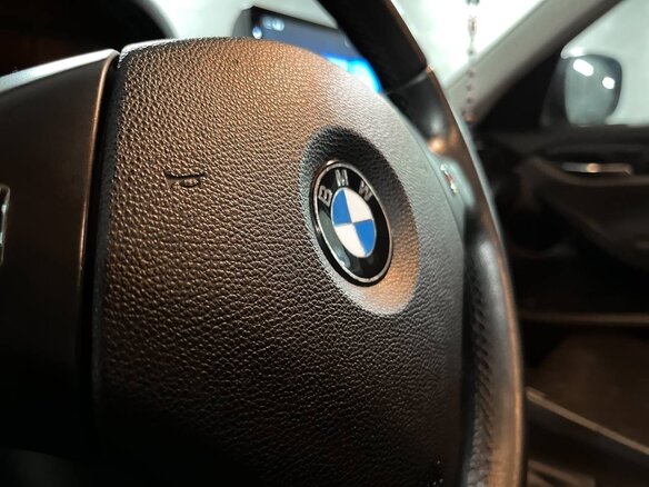 2011 BMW X1 18i I (E84), коричневый, 1390000 рублей - вид 24