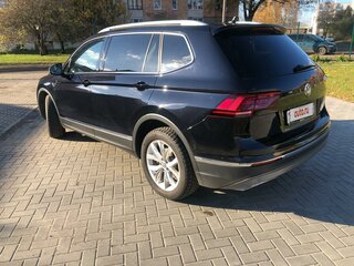 2019 Volkswagen Tiguan Allspace II, чёрный, 2343373 рублей, вид 4