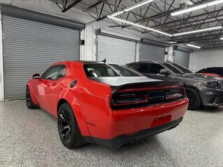 2023 Dodge Challenger SRT Hellcat III Рестайлинг 2, красный, 14964448 рублей, вид 3