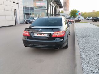2010 Mercedes-Benz E-Класс 250 5G-Tronic IV (W212, S212, C207), чёрный, 1400000 рублей, вид 4