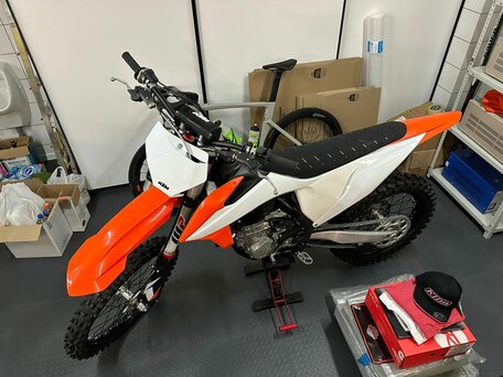 2021 KTM 450 SX F, красный, 950000 рублей, вид 4