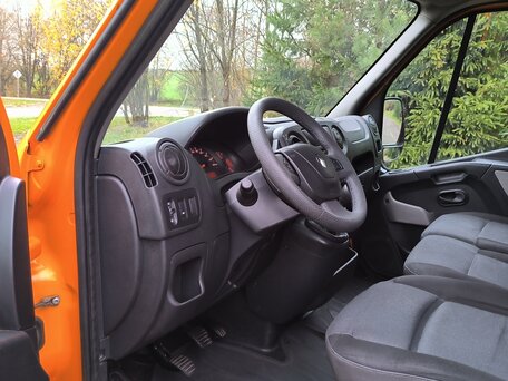 2018 Renault Master, оранжевый, 1850000 рублей, вид 3