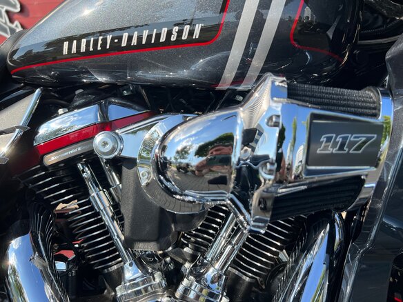 2019 Harley-Davidson CVO Road Glide, серебристый, 2900000 рублей - вид 11