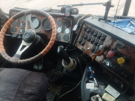 1997 International 9000 Series, бежевый, 1700000 рублей, вид 2