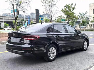 2022 Volkswagen Lavida III, чёрный, 1200000 рублей, вид 4