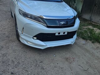 2018 Toyota Harrier III (XU60) Рестайлинг, белый, 3300000 рублей, вид 3