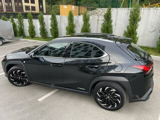 2020 Lexus UX 250h I, чёрный, 4500000 рублей, вид 3