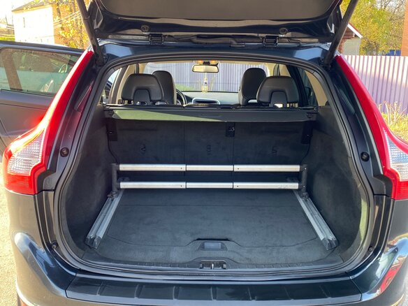 2011 Volvo XC60 I, серый - вид 12