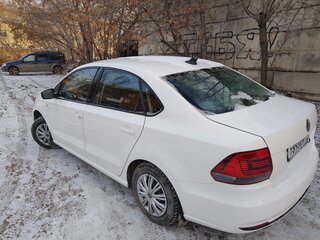2019 Volkswagen Polo V Рестайлинг, белый, 800000 рублей, вид 4