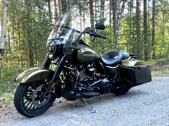 2018 Harley-Davidson Road King, зелёный, 1850000 рублей