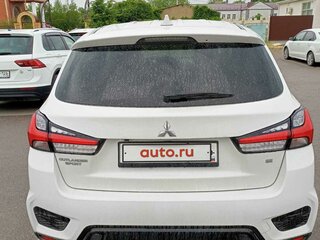 2020 Mitsubishi Outlander Sport I Рестайлинг 3, белый, 2350000 рублей, вид 5